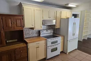 36 E Alden St, Coldwater, MI 49036 - Photo 9