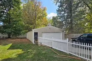 36 E Alden St, Coldwater, MI 49036 - Photo 3