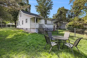 307 Locust St, Marshall, MI 49068 - Photo 5