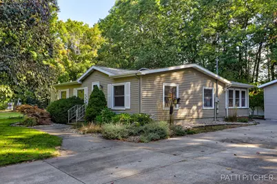 14128 Luckett Lane, Grand Haven, MI 49417 - Photo 3