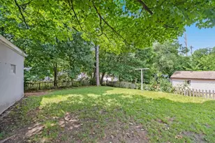 1727-1729 Sunnyside Dr, Kalamazoo, MI 49048 - Photo 13