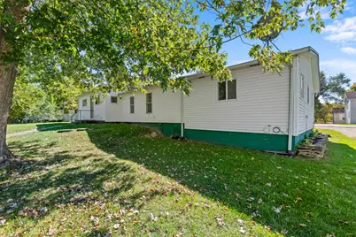 2342 E Montgomery Road, Hillsdale, MI 49242 - Photo 13