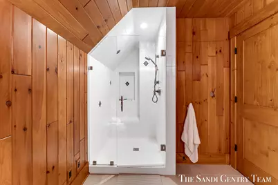 19201 North Shore Drive, Spring Lake, MI 49456 - Photo 73