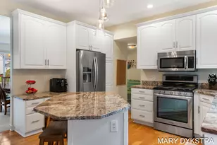 145 Bay Meadows Dr, Holland, MI 49424 - Photo 15