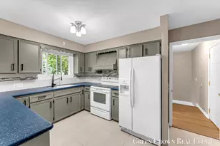 1079 Swather Street SE, Grand Rapids, MI 49508 - Photo 11