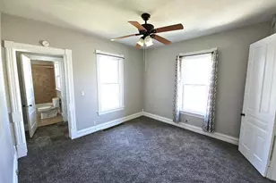 37 Convis St, Battle Creek, MI 49017 - Photo 13