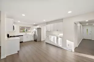 21934 S Nunneley Rd, Clinton Twp, MI 48035 - Photo 9