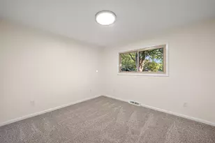 21934 S Nunneley Rd, Clinton Twp, MI 48035 - Photo 27