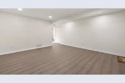 21934 S Nunneley Road, Clinton Twp, MI 48035 - Photo 7