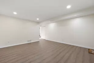 21934 S Nunneley Rd, Clinton Twp, MI 48035 - Photo 7