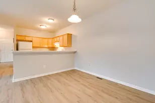 29581 Trail Creek Dr, New Boston, MI 48164 - Photo 9