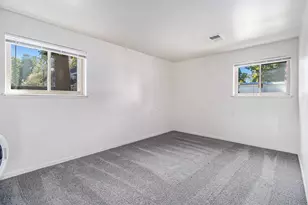 742 W Kilgore Rd, Kalamazoo, MI 49008 - Photo 11