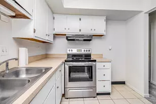 742 W Kilgore Rd, Kalamazoo, MI 49008 - Photo 9