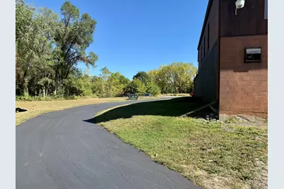 3010 Wildwood Avenue, Jackson, MI 49202 - Photo 7