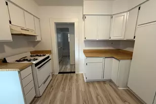 427 Sheldon St, Kalamazoo, MI 49001 - Photo 9