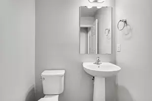 12861 High Rdg Ct, Freeport, MI 49325 - Photo 9