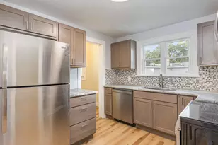 1833 Manz St, Muskegon, MI 49442 - Photo 7