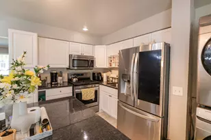 3704 Borgess Dr, Kalamazoo, MI 49048 - Photo 7