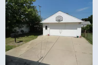 19317 Woodside Street, Harper Woods, MI 48225 - Photo 3