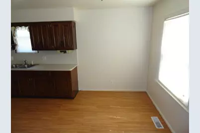 19317 Woodside Street, Harper Woods, MI 48225 - Photo 9