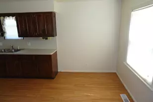 19317 Woodside St, Harper Woods, MI 48225 - Photo 9