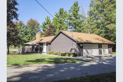 9411 N Maple Hill Rd Road, Howard City, MI 49329 - Photo 1