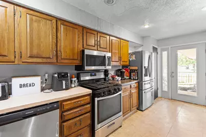 260 Renfrew Avenue, Adrian, MI 49221 - Photo 7