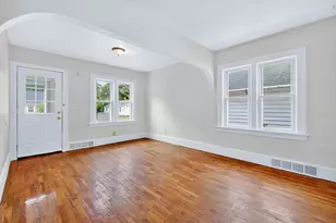 224 E Lincoln Ave, Muskegon, MI 49444 - Photo 13