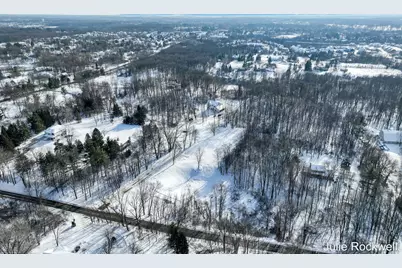 4276 Bradford Street NE, Grand Rapids, MI 49525 - Photo 5