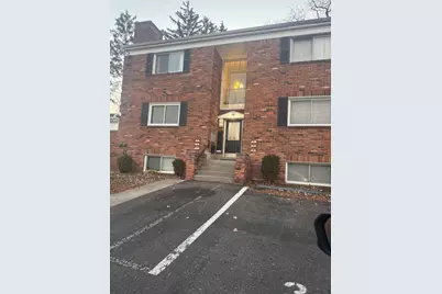 31831 Grand River Avenue Avenue #3, Farmington, MI 48336 - Photo 1