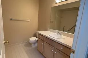 37403 Stonegate Cir, Clinton Twp, MI 48036 - Photo 19