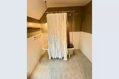 225 Superior Boulevard, Wyandotte, MI 48192 - Photo 17