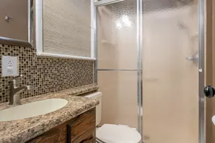 212 S Hillcrest St, Greenville, MI 48838 - Photo 11