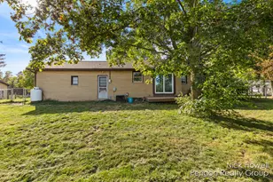 26131 M-40, Gobles, MI 49055 - Photo 25