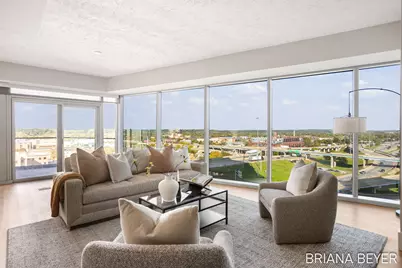 335 Bridge Street NW #907, Grand Rapids, MI 49504 - Photo 3