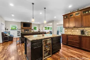 2214 Bristol St, Holland, MI 49424 - Photo 17