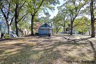 1653 McIlwraith St, Muskegon, MI 49442 - Photo 15