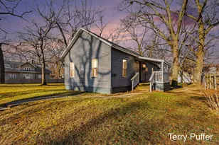 1653 McIlwraith St, Muskegon, MI 49442 - Photo 1
