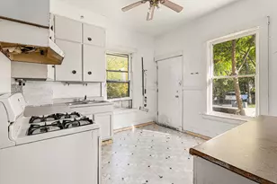 521 Birch St, Saginaw, MI 48601 - Photo 9