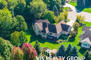 2283 Warner Dr, Holland, MI 49424 - Photo 9