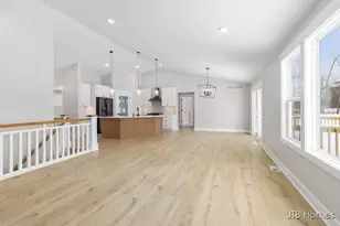 7843 Woodhurst Dr NE, Rockford, MI 49341 - Photo 5