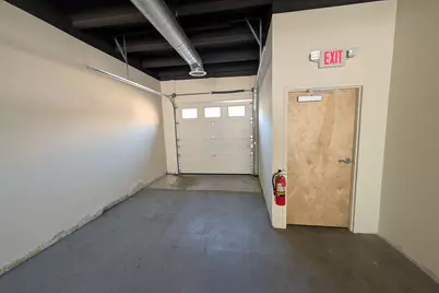 2041 S Division Avenue, Grand Rapids, MI 49507 - Photo 3