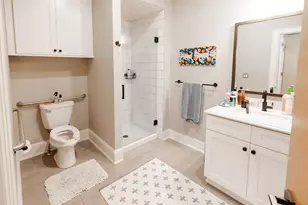 941 Wealthy St SE, Grand Rapids, MI 49506 - Photo 25