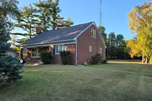 2209 Cromie Dr, Warren, MI 48092 - Photo 3