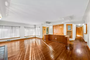 53223 Sophia Dr, Shelby Twp, MI 48316 - Photo 5