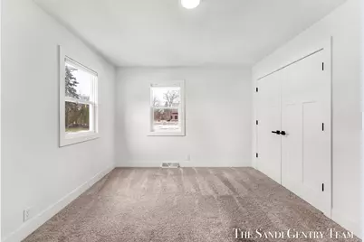904 E Savidge Street, Spring Lake, MI 49456 - Photo 23