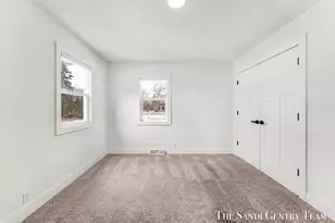 904 E Savidge St, Spring Lake, MI 49456 - Photo 23