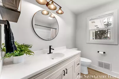 904 E Savidge Street, Spring Lake, MI 49456 - Photo 27