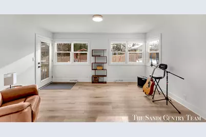 904 E Savidge Street, Spring Lake, MI 49456 - Photo 21