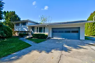 1839 Kingston Dr, Saginaw, MI 48638 - Photo 1